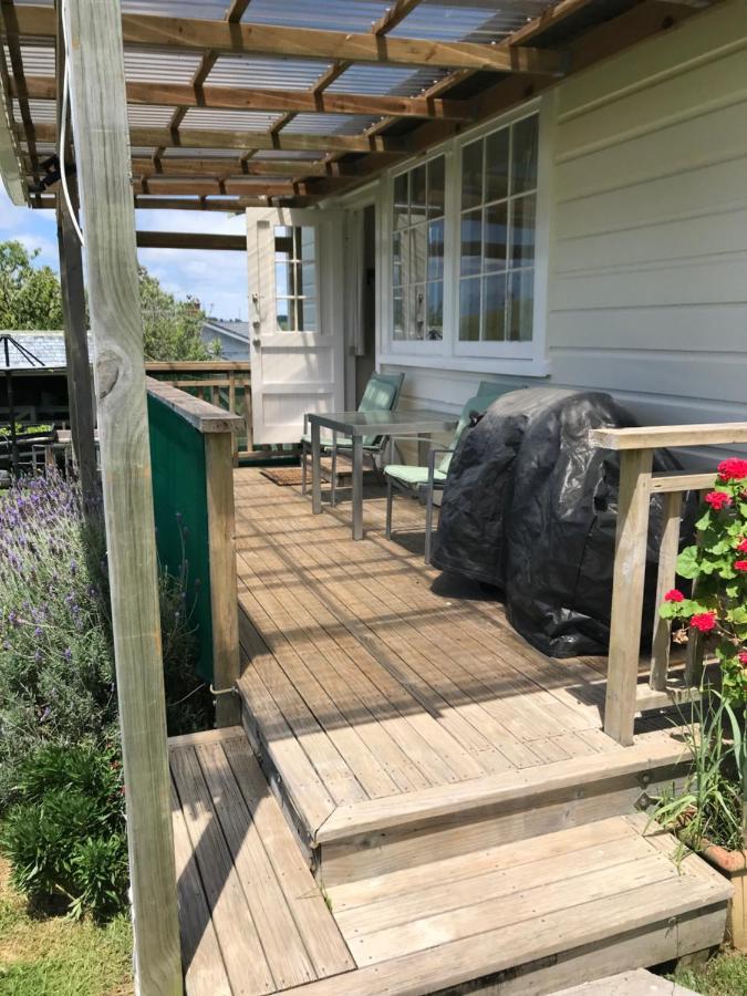 Tui Cottage Te Arai Экстерьер фото