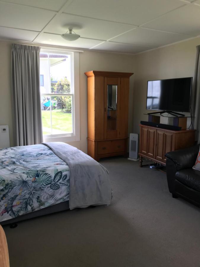 Tui Cottage Te Arai Экстерьер фото